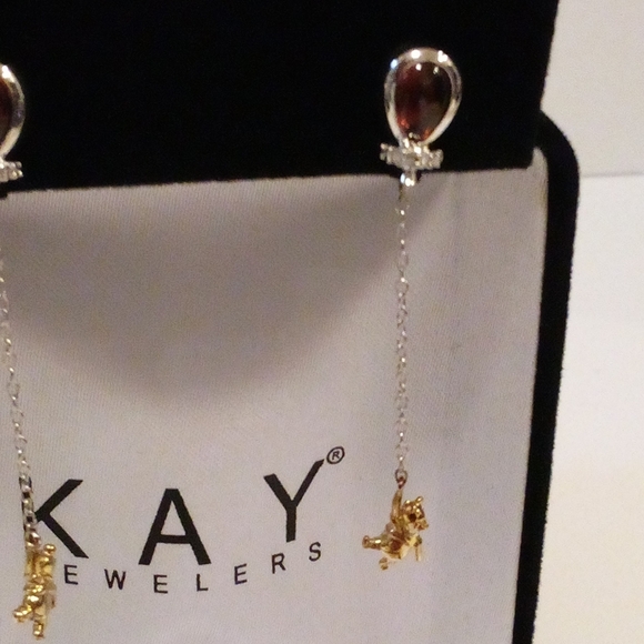 ---- - Picture 4 of 9